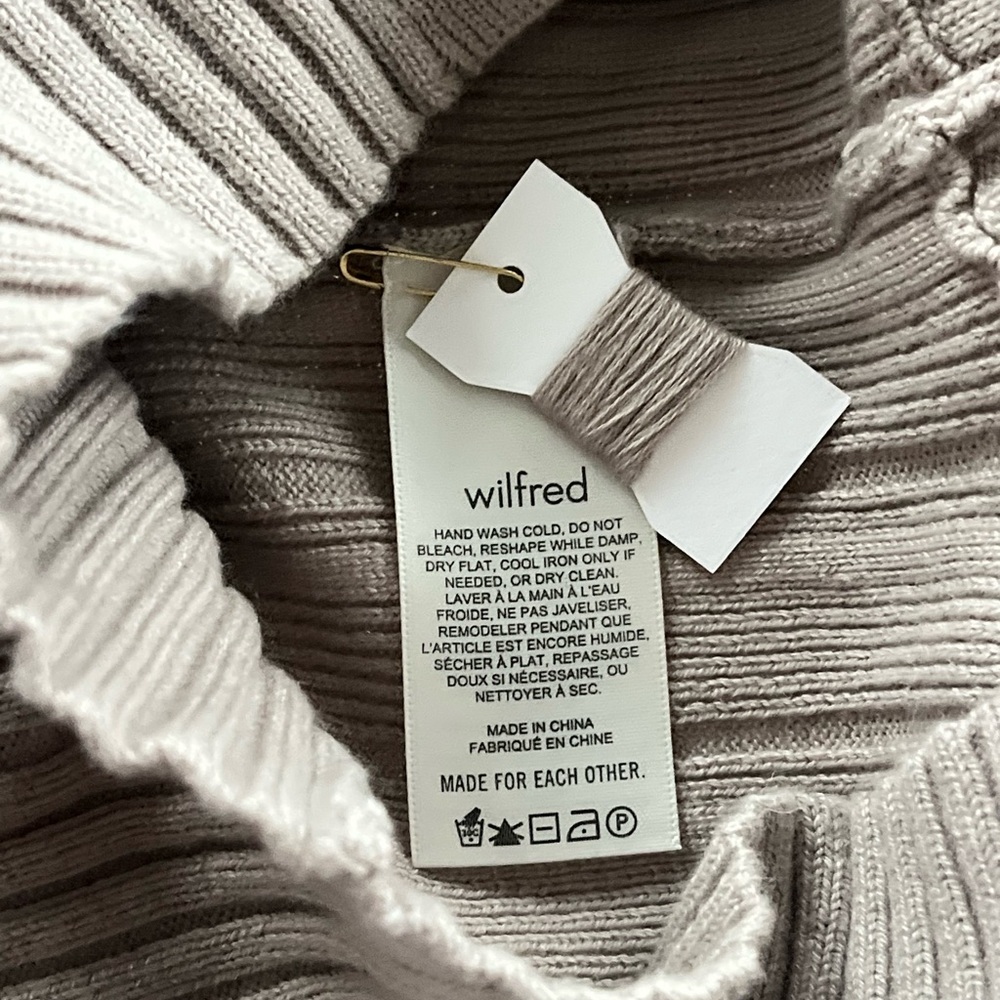 Aritzia Wilfred Plunge-Front Taupe Neutral Ribbed Cropped Cardigan/Sweater Sz M - Picture 13 of 14